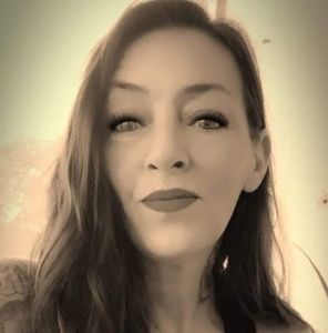 Meet your Posher, Melissa marie